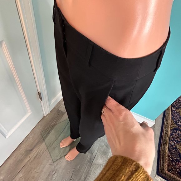 TAHARI Black Ankle Dress Pants (size 4) - Picture 5 of 14